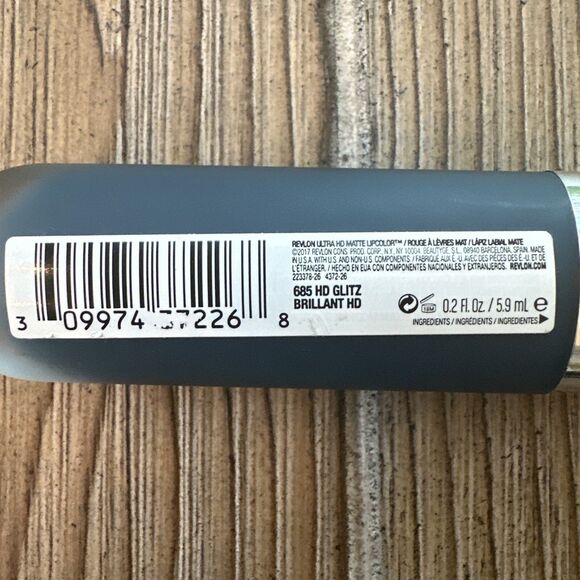 Revlon Ultra HD Metallic Matte Lipcolor - Picture 3 of 3